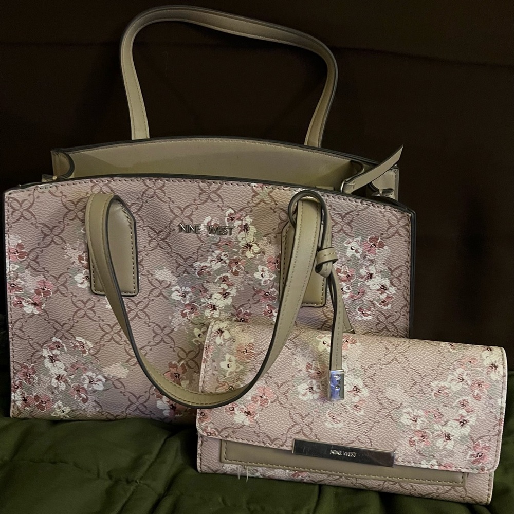 Nine West purse and matching wallet.